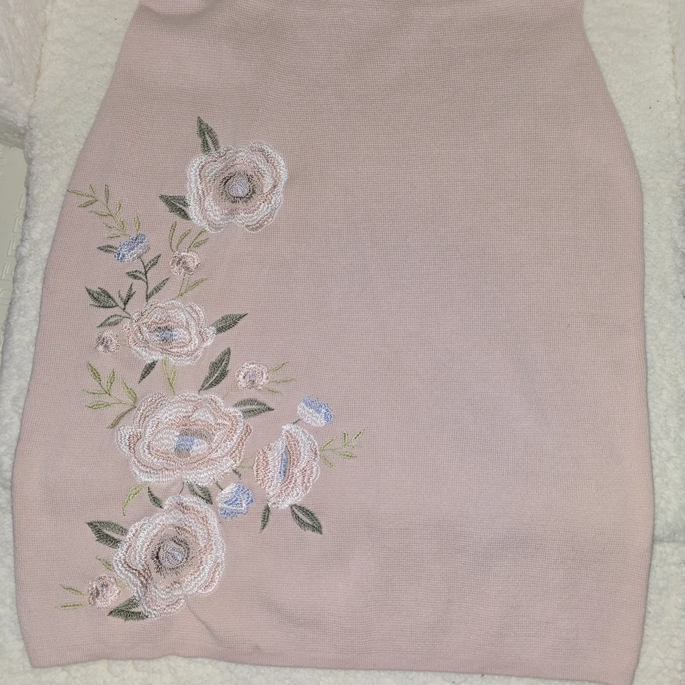 Calvin Klein Pink Floral Pencil Skirt - Picture 3 of 8